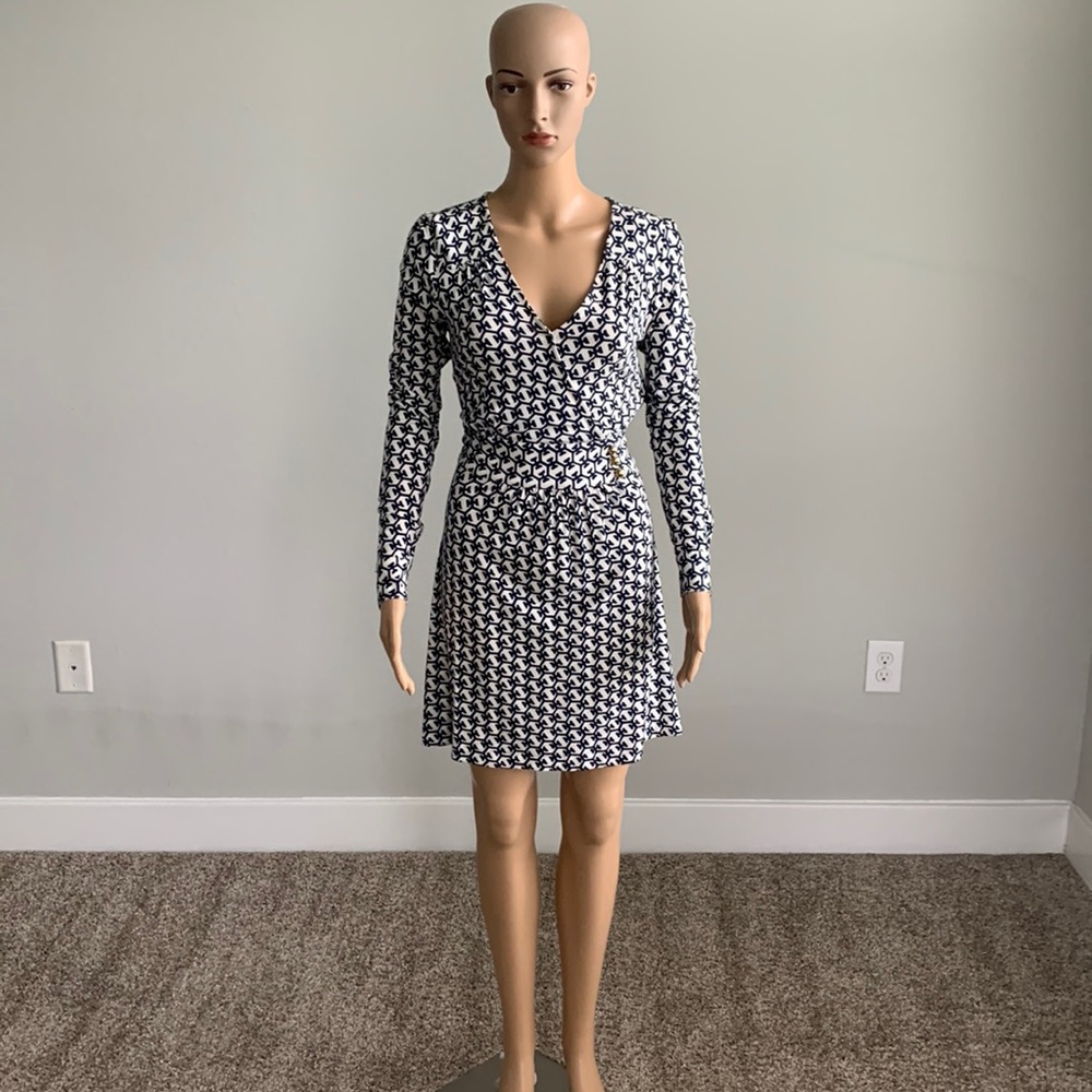 Vineyard vines navy and white long sleeve dress